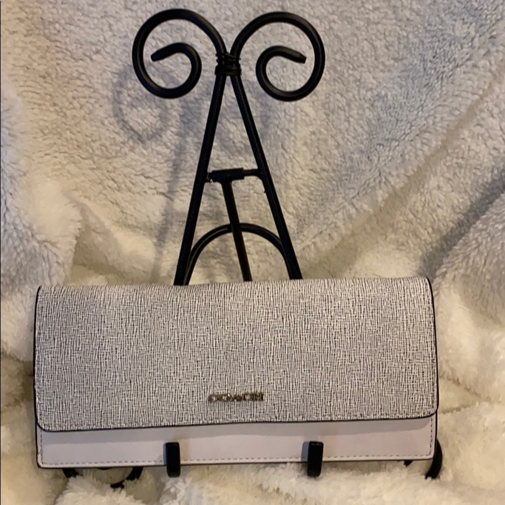 Coach White Leather  Slim Wallet NWT